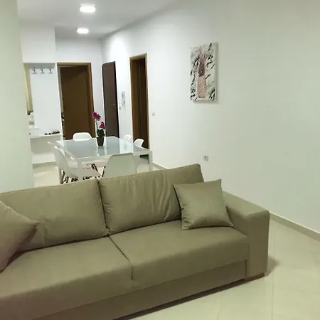 Residenca Juli Vlorë