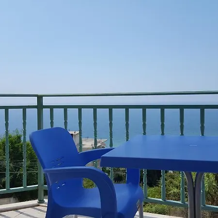 Residenca Juli Lägenhet *